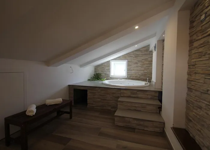 Апартаменты Maison Eugenie *